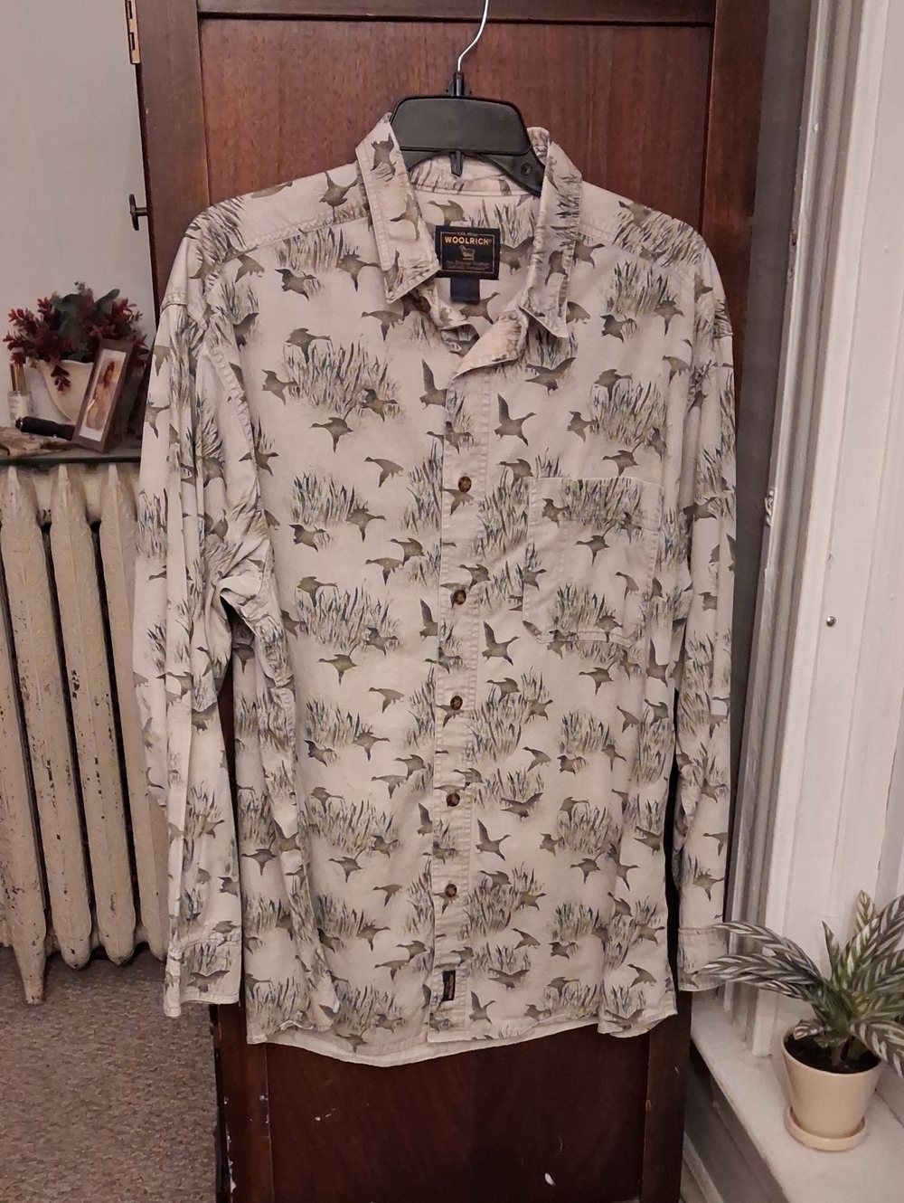 Woolrich Men's Grey And Black Flying Duck Hunting Button Down Shirt